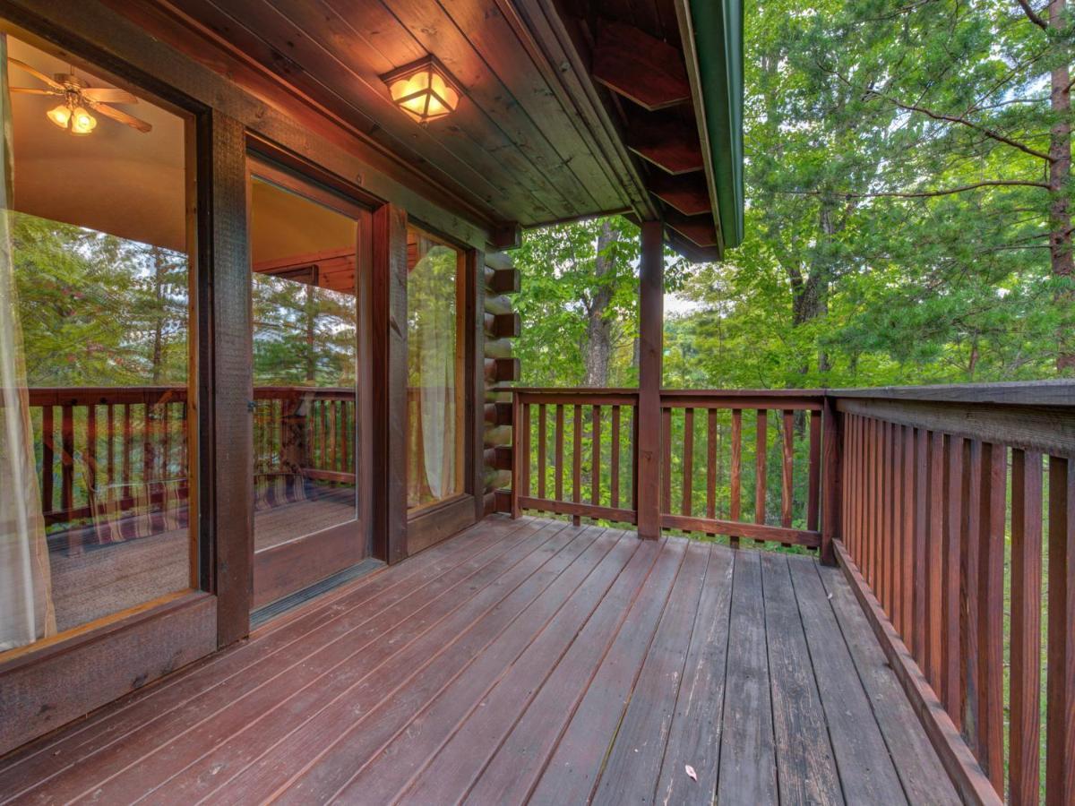 Above The Clouds, 4 Bedrooms, Pool Access, Private, Gaming, Sleeps 16 Gatlinburg Exterior foto
