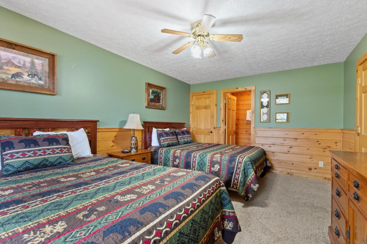 Above The Clouds, 4 Bedrooms, Pool Access, Private, Gaming, Sleeps 16 Gatlinburg Exterior foto