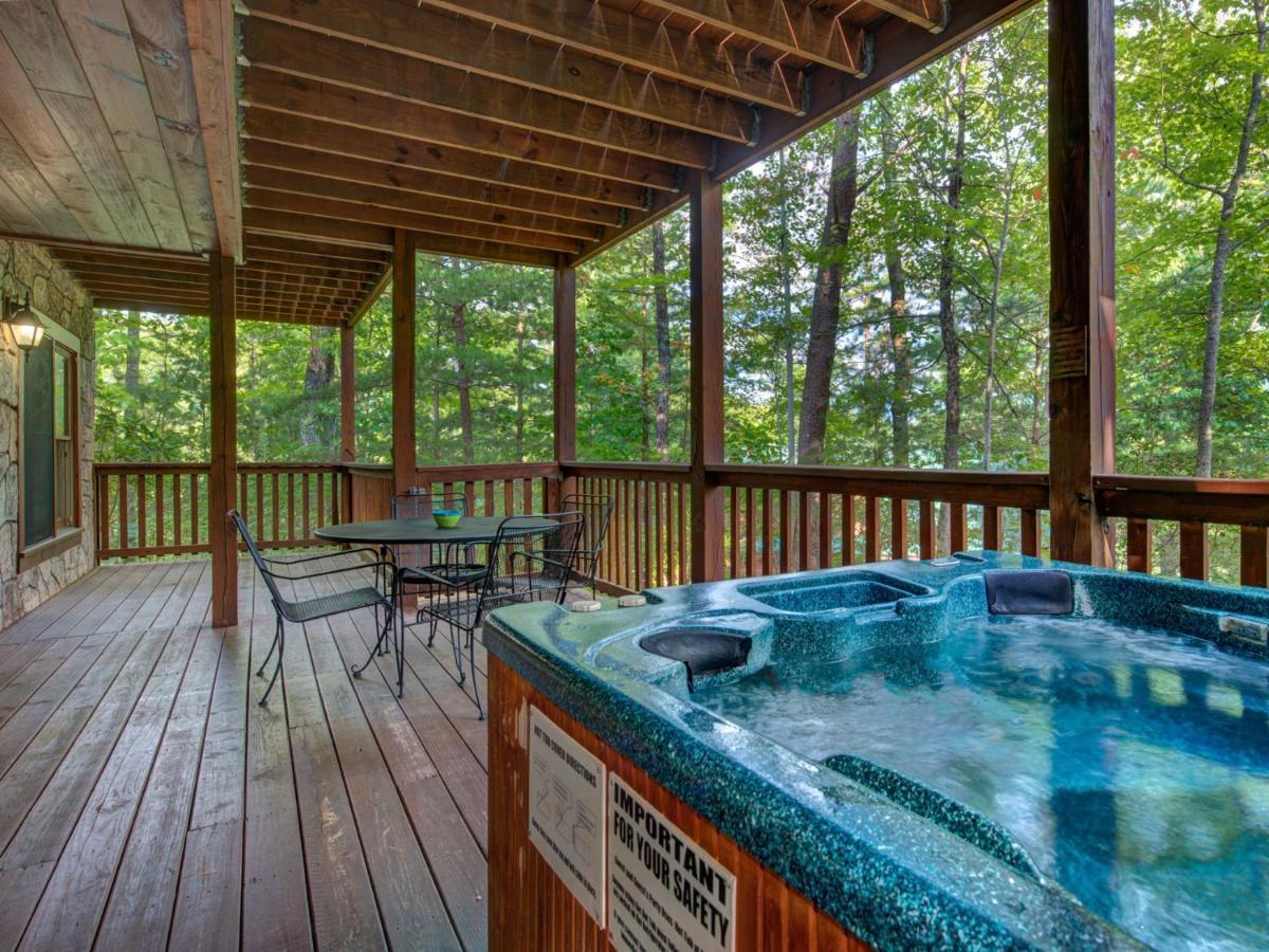 Above The Clouds, 4 Bedrooms, Pool Access, Private, Gaming, Sleeps 16 Gatlinburg Exterior foto